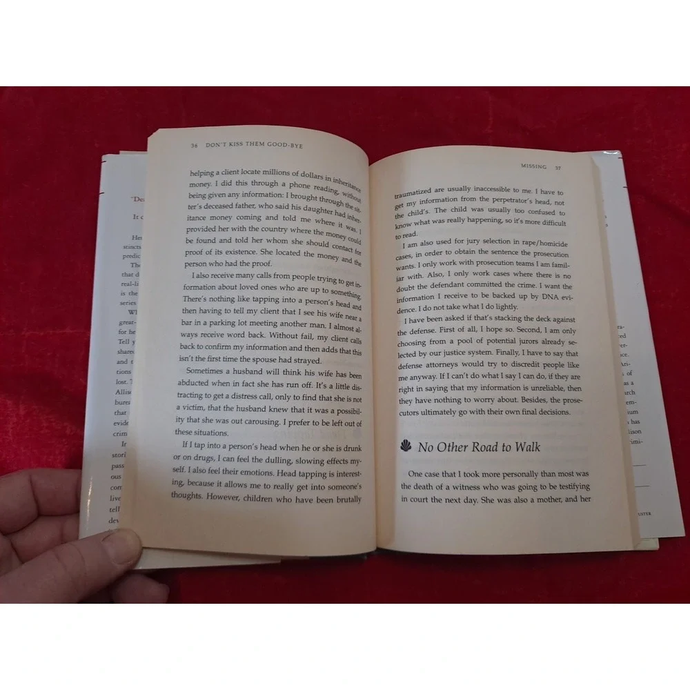 DON'T KISS THEM GOODBYE ALLISON‎ DUBOIS HARDBACK 2005